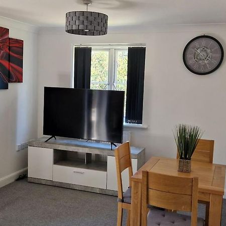 Greenhithe Cosy Apartment, Netflix And Sport Channels Exterior foto